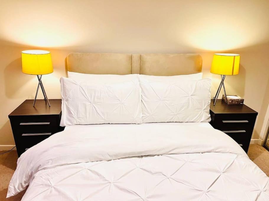 Crown House Two Bedroom Apartment Aberdeen Bagian luar foto