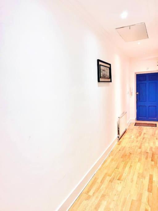 Crown House Two Bedroom Apartment Aberdeen Bagian luar foto